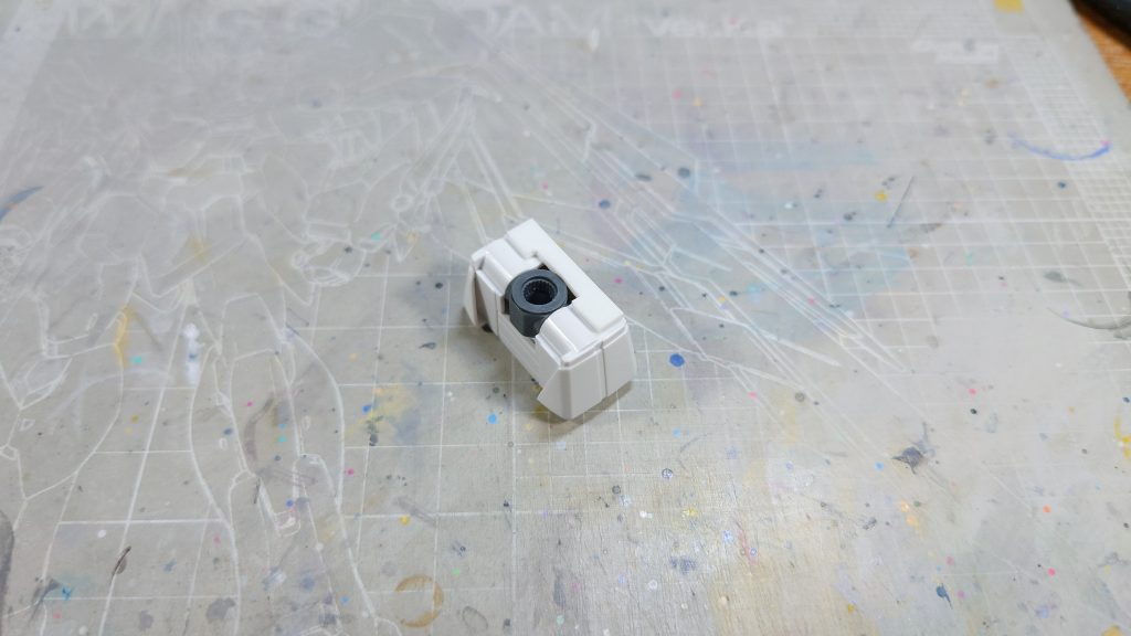 腰は自重で後ろに反らないようストッパーを噛ませてます