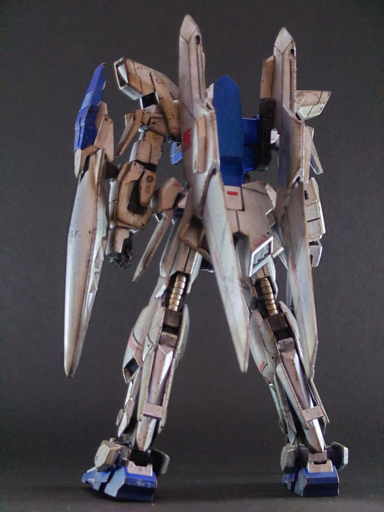 ＨＧデルタプラス筆塗り全塗装–3枚目/制作者：しいたけ