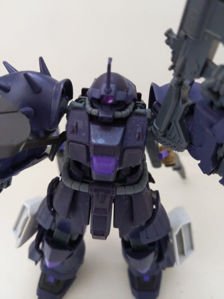 イフリートナハト紫暮ソロで傭兵をしているダイバー、シグレ・ソウスケの専用機。イフリートナハトの機体特性はそのままにストライクのような換装機能を持たせる事に成功している。さらにイフリート系列なのでGBNではEXAMシステムの搭載が可能であり本機にもEXAMシステムが設定されている。ただしシグレは機体の耐久性と引き換えの時限強化系能力を好まないのであんまり使いたがらない。アビリティポイントシュートアビリティ　510〜570（装備次第）ファイトアビリティ　590〜690（基本数値590、EXAM時は最大690）ディフェンスアビリティ　440スピードアビリティ　590〜610　(650)（基本数値590、ブースター装備時610、EXAM時は650）パワーアビリティ　560〜640（基本数値560、EXAM時は640）総合評価　機動力と白兵戦能力に優れる。さらに多彩な装備による汎用性や適応力の高さ、ジャミング機能を駆使した搦め手を得意とする。本機1体で様々な役割をこなせる為、フォースで戦う時には足りない役割を自然に補う事ができる。武装　振動式対装甲用ブレード　「幻夜」コールドブレード両腕部折りたたみ式コールドナイフマシンガン　アサルトライフル