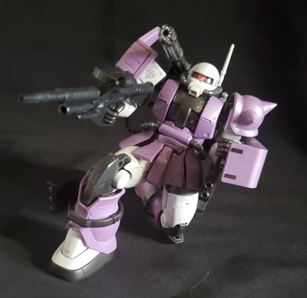 カラーリングは以前作ったキリーギャレット専用ザクと同じく、パープルはメタリック系。ホワイトはパール系で仕上げてます。（分かりづらいですがw）