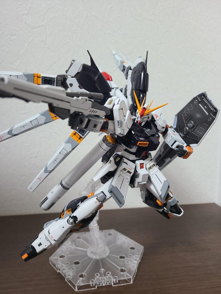 Hi-νガンダム(νガンダム風カラー)–5枚目/制作者：ウッチャン@utti111397