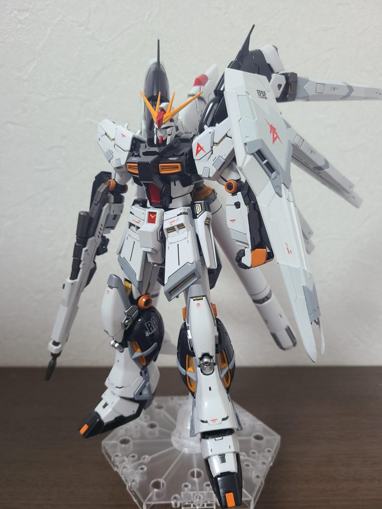 Hi-νガンダム(νガンダム風カラー)–4枚目/制作者：ウッチャン@utti111397