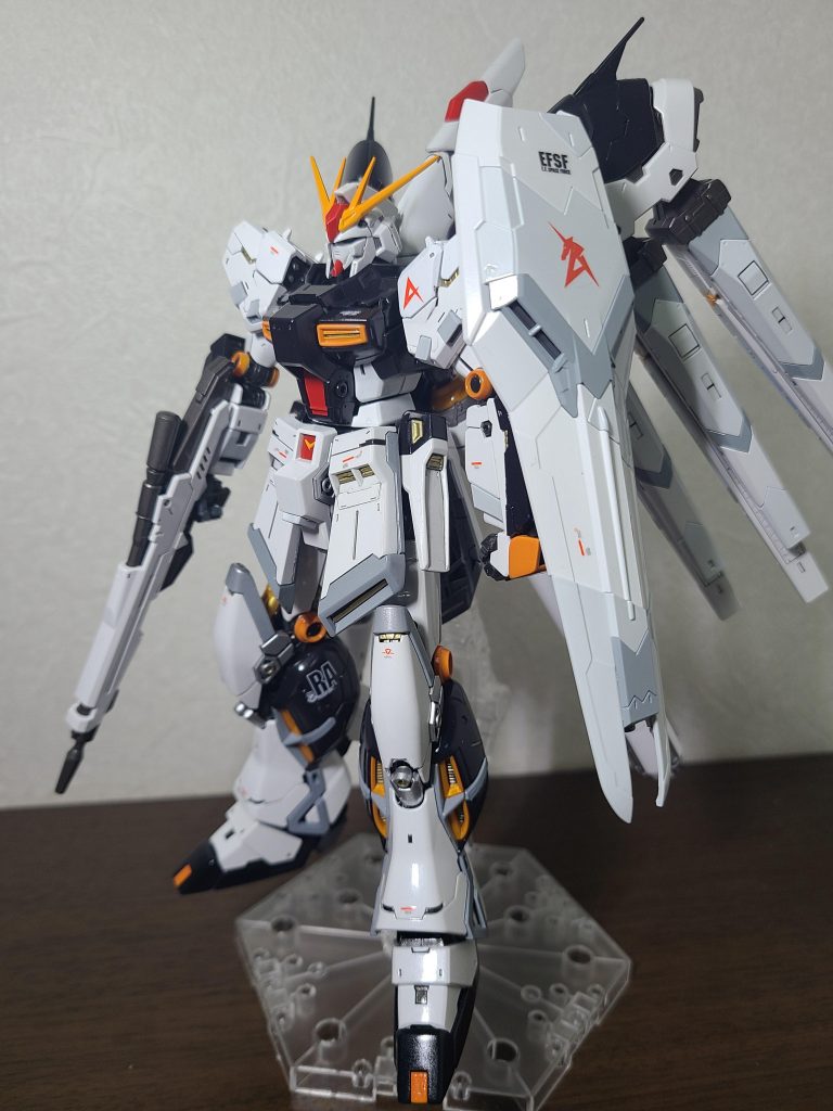 Hi-νガンダム(νガンダム風カラー)–3枚目/制作者：ウッチャン@utti111397