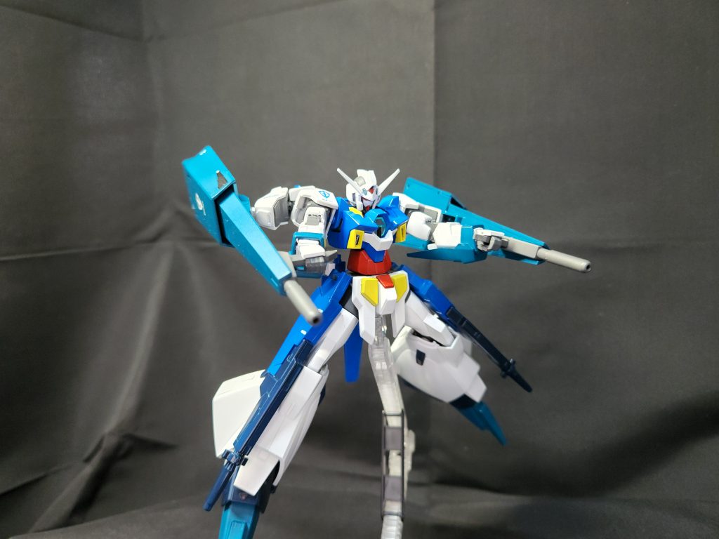 ビームライフルは元のギャプラン同様にグリップを持って射撃形態もとれます