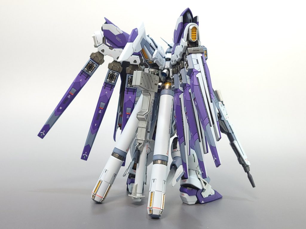 RG Hi-ν ガンダム–3枚目/制作者：すばる