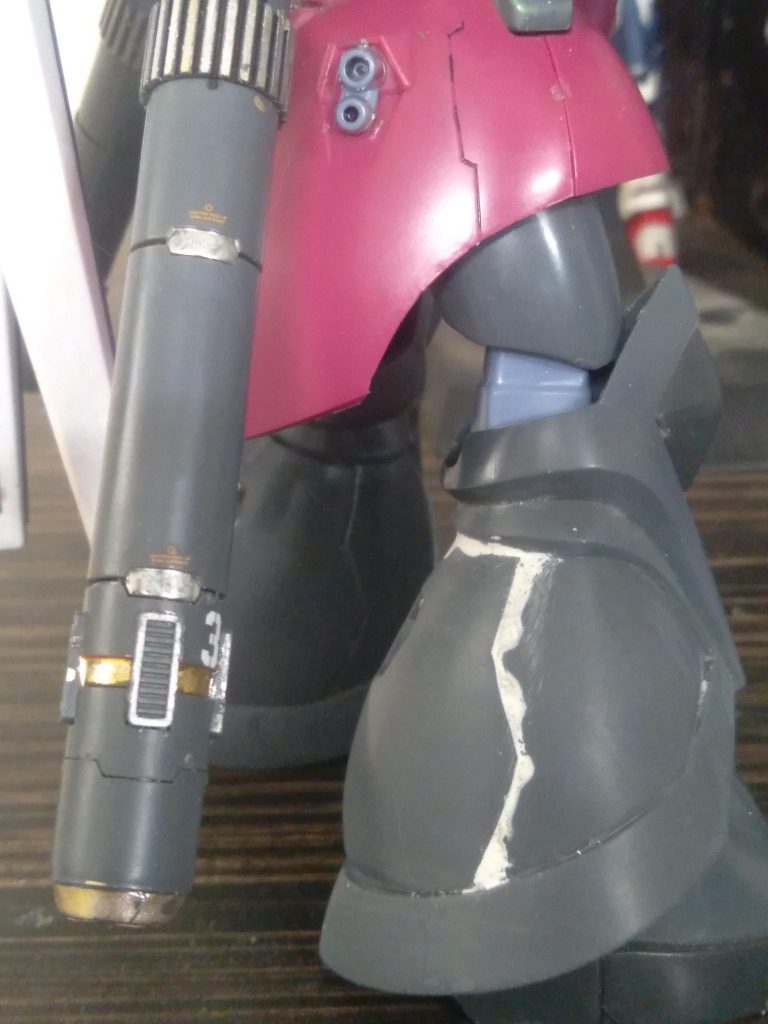 Lastly, I cemented the panels on the legs and used putty to fill the gap. I can't wait to see how it's going to look for painting. I hope to do well