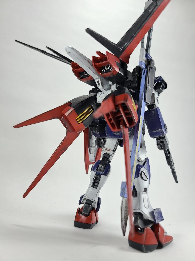 エールストライカーはHGCEエールストライクから。接合部はそのままでは取付できないため、HGパーフェクトストライクから。無改造で取り付けれます。同様にシュベルトゲベールもパーフェクトストライクから。