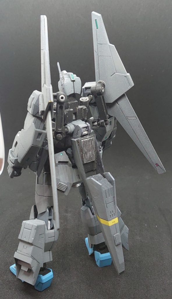 バックショットはウイングバインダーと機首部分でシンプルにまとめています。