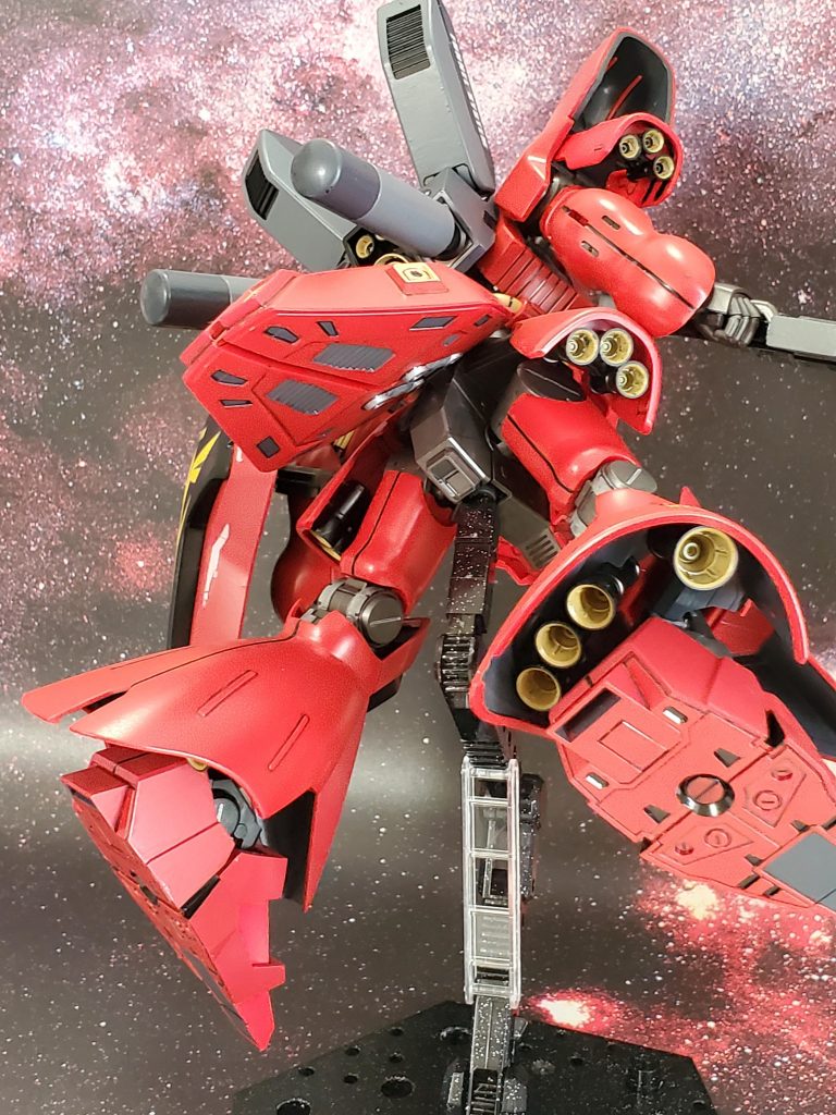 下方からのアングル~😊🎶バーニア内部の黄色、リアスカート裏なども塗り分けしております✨