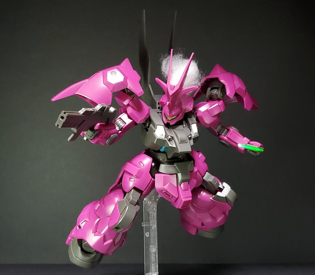 ビームライフルジェターク社共通の装備です。