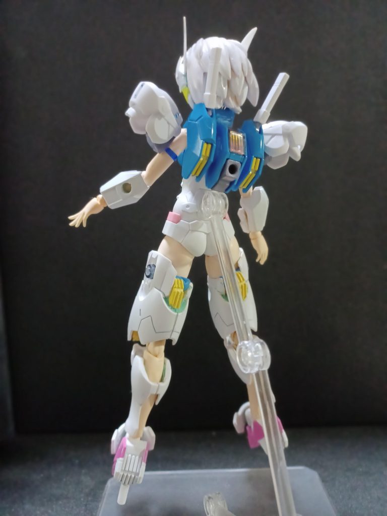 リバイバルの花の詩女を見たあとにピンヒール化したくなり踵部分を延長塗装で全体的に黒を使いたくなかったので悩んで結局白に。