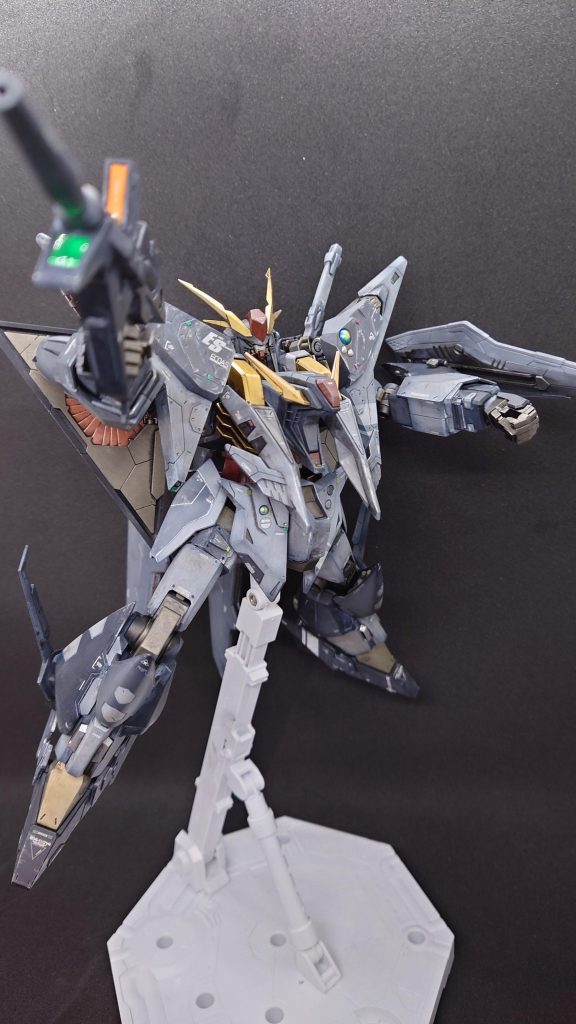 クスィーガンダム–3枚目/制作者：ノルン