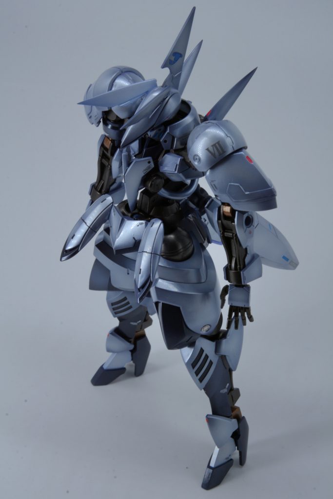 ■見下ろしビューデザインが細かいため、素立ち＆見下ろしでも十分バエル意匠ですねエッジ出しをしなさいと言わんばかりの個所が沢山あるので、目立つ部分は一通りエッジ出しをしています