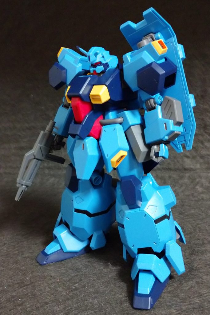 シールを貼る部分は､塗装で仕上げました