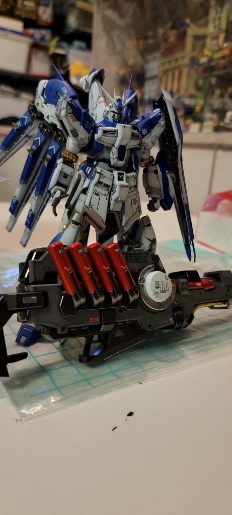 RG Hi-νガンダム–3枚目/制作者：Banyanestima