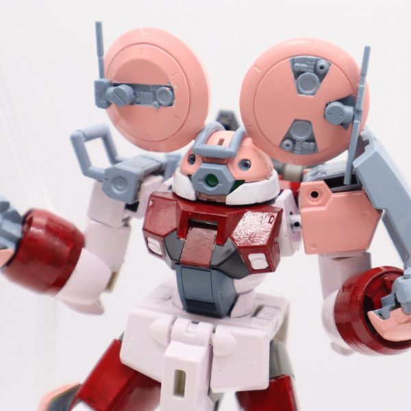 チュチュ専用デミトレーナー　ガンドアーム装備