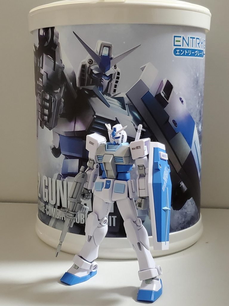 最後はセットの入れ物と一緒に~👍️🎶ちょいとばかり、X'masには気の早いスノーイメージカラーのガンダムでした~😊最後までご覧いただきありがとうございました🙇✨