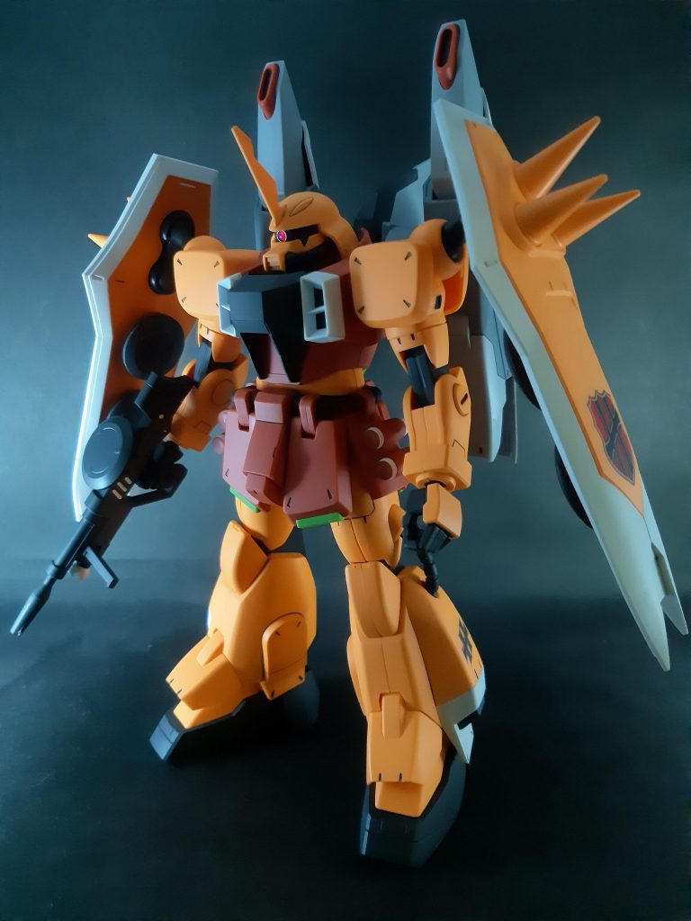 マーキングシール貼るか悩みましたが、せっかく付属してるので貼ってみたら悪くない感じ。