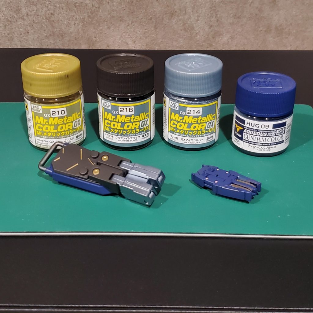 追加武装はミラソウル社製なのでフライトユニットと同じ配色にして会社アピール。本当はエネルギータンクもミラソウル社製なのですが、そこはチュチュさんの強い希望により。システムウェポンキット3とHWSセットから。本体含め、デカールは公式のが買えたら貼ろうと思います！