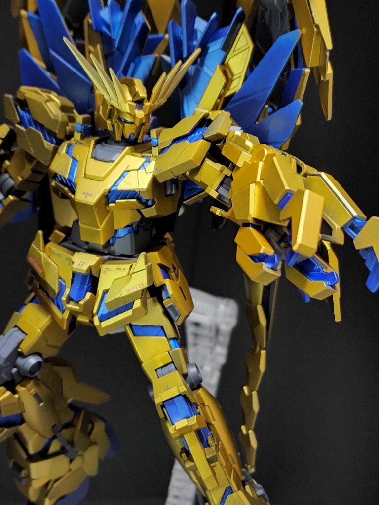 トップコートはセミグロスにしてみました。デカールは貼った時は目立たなかったので控え目してたのですが…