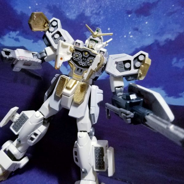 ガンダムヘビーアームズ(スノーホワイト塗装)