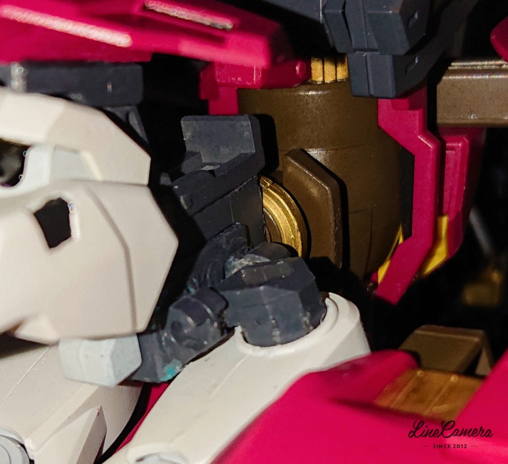 肩の可動部から方法を思いつき改造