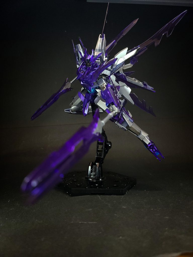 HG　トランジェントガンダムグレイシャー–6枚目/制作者：鈴木　克海