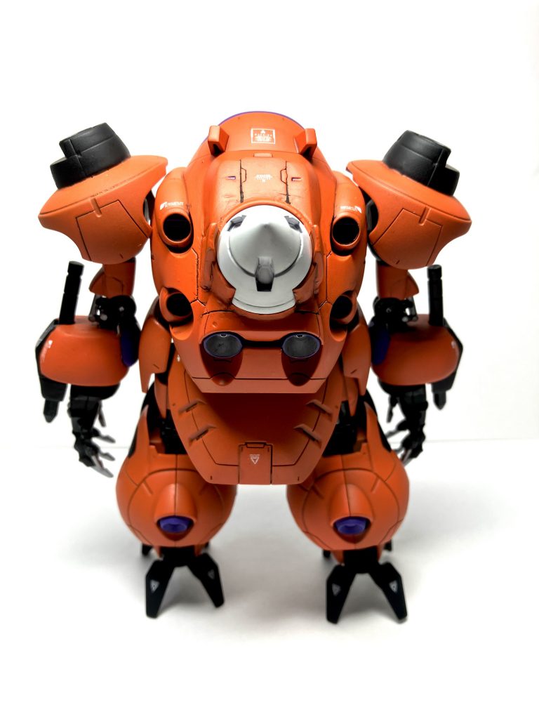 背面部のGNドライブはグシオンのサイズ的に大きな物が良かったので0ガンダムのものにしました。接続はエポパテを使用しました。