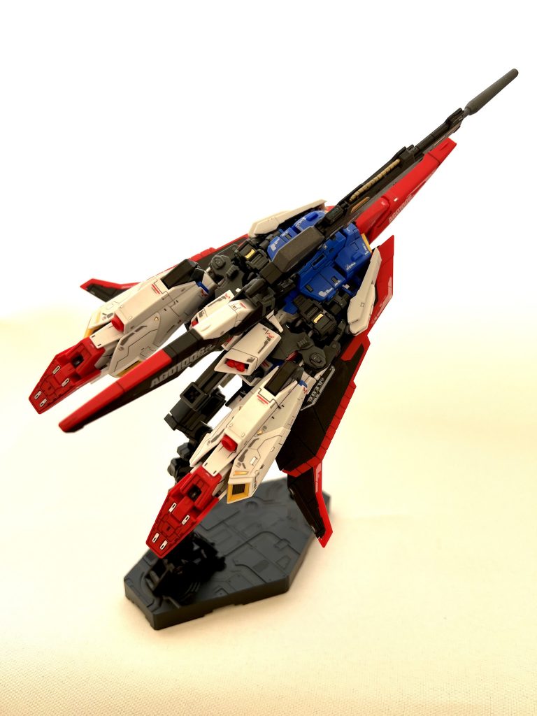 こちらの方がカッコいいのでずっとウェーブライダー固定で飾ってます。