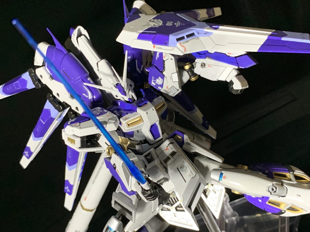 RG Hi-νガンダム–4枚目/制作者：のしん