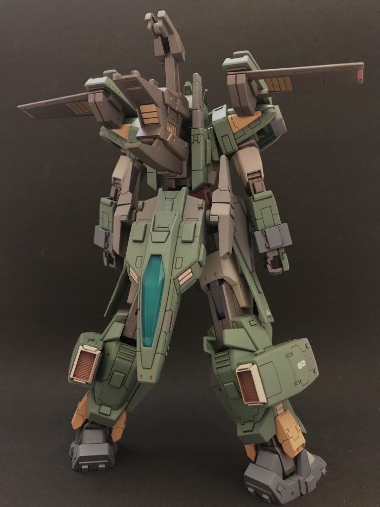 後ろから一枚。前から見るより変化が大きいです。