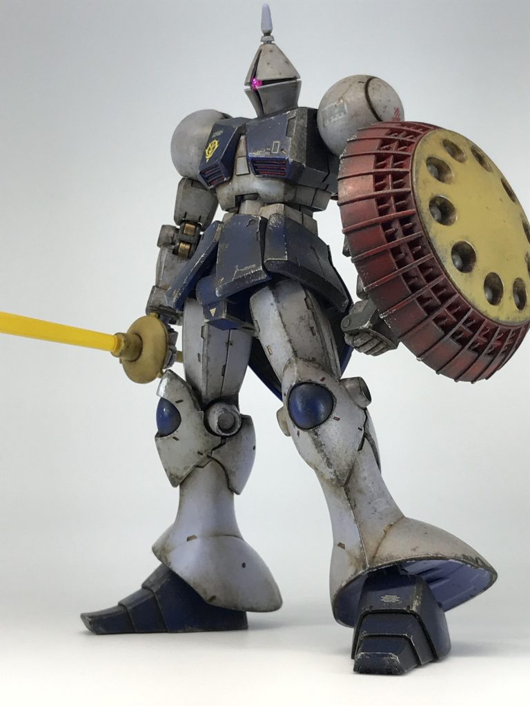 モノアイはいつもの100均デコレーションシールを100均爪磨きで軽く磨いて貼り付け安い!早い!簡単!!にしては良く輝いてるのではないでしょうか、あれは良いものだ〜お値段にしたら1個1〜2円くらいか…😵