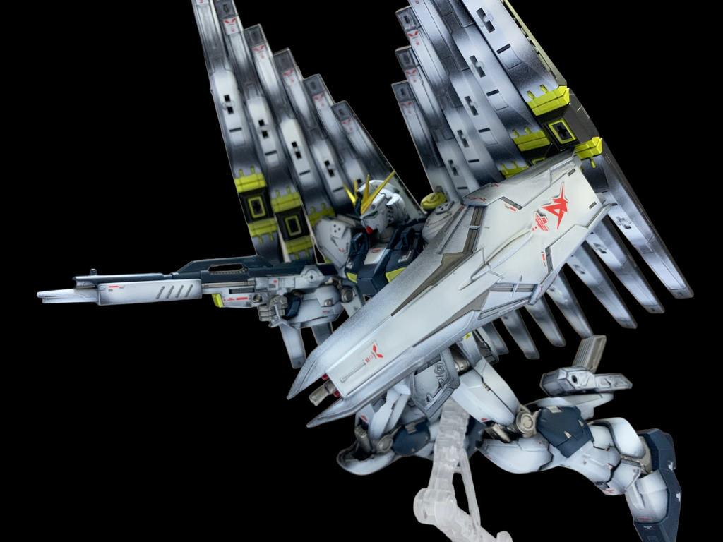 台がないと姿勢が保てません…