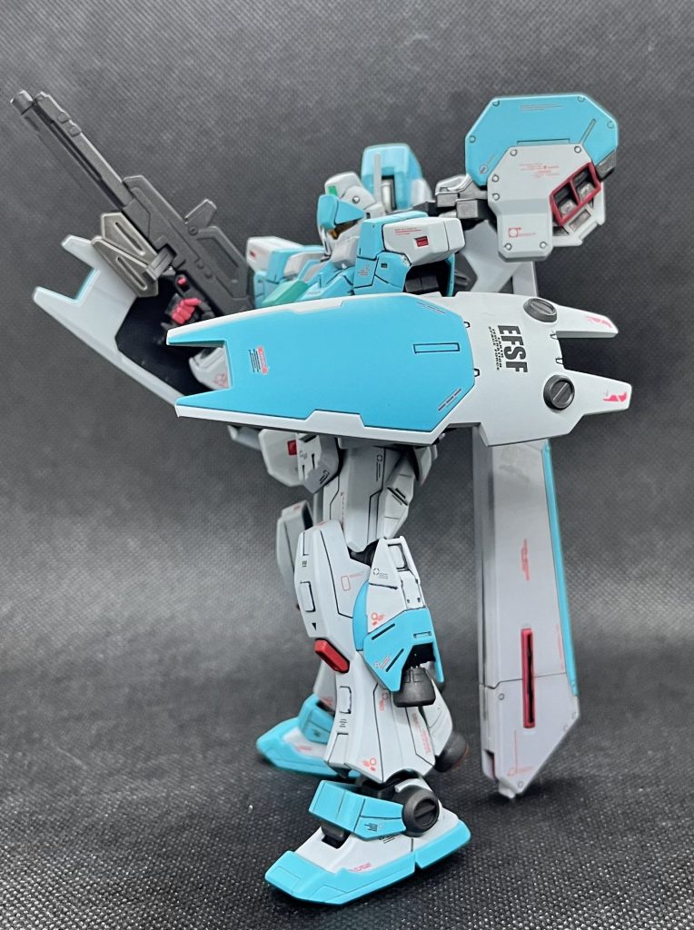 ビームライフルはヘイズルプラスEGのストライク