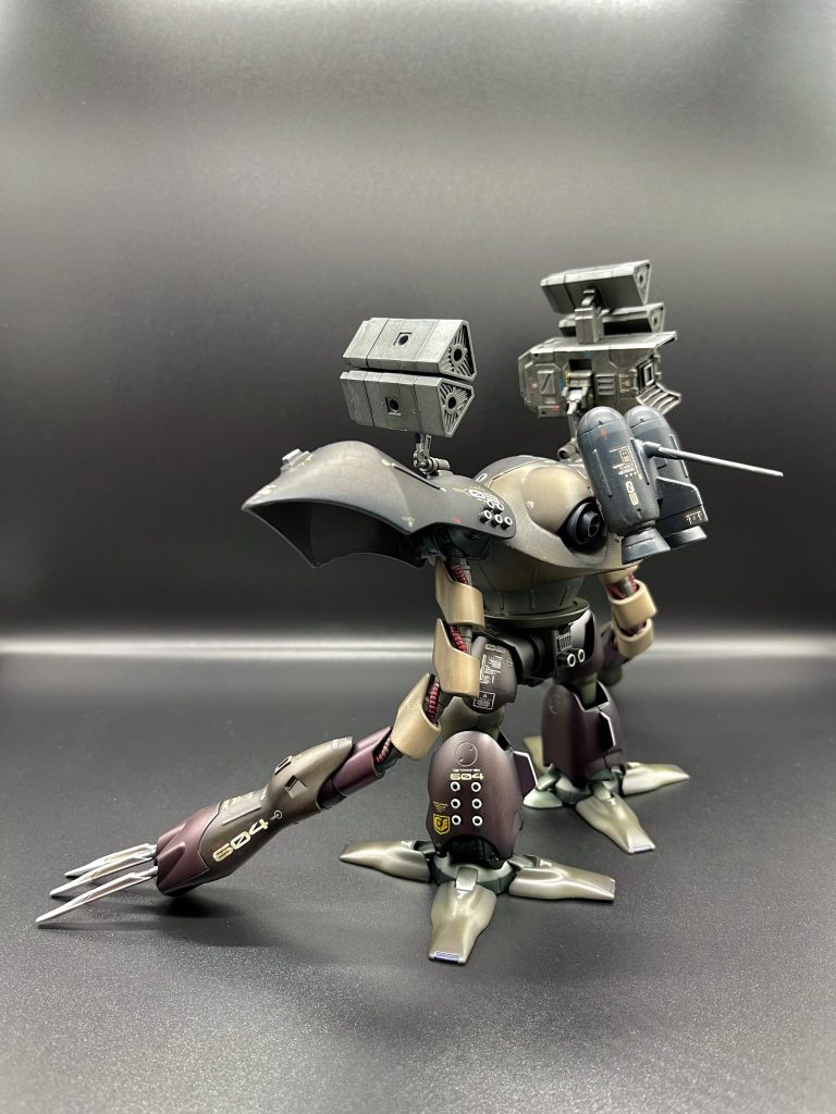 モデリング途中、パーツが盛大にクラッシュするという大惨事をやらかしてしまったのですが、エナメルを侮ると痛い目みますね!気をつけましょうマジでw