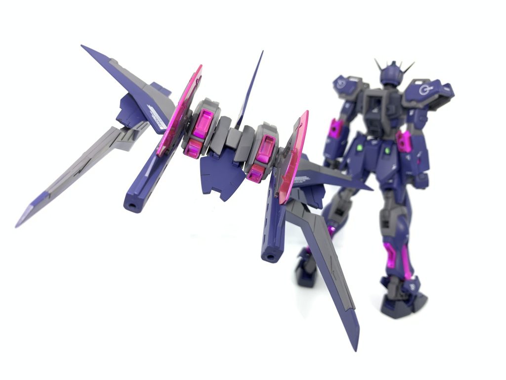 これで終わりじゃない!追加バックパック、パラレル・ビルドブースター!!ビルドストライクと同じく、分離可能!!!ノーザンポットを二つ使用して制作しました。