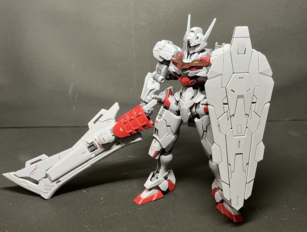 オリジナルのシールドも手付かずで残ったので両方装備することも可能です。