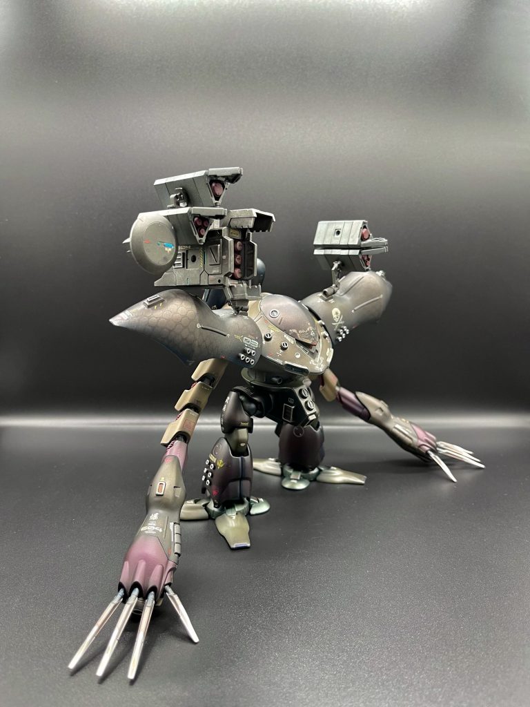 因みにジオン系キットは大昔の【ジャムル・フィン】以来のモデリングですw