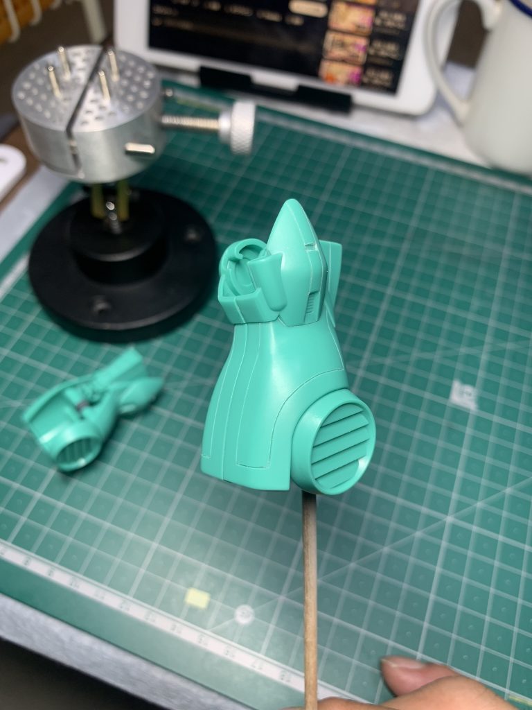 今回はスジボリでミスって瞬着で埋めて彫り直ししないように丁寧な作業を心掛けました。