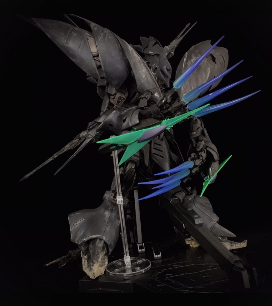 エクリプスガンダムの各パーツを上手いことキュベレイアンベリールとミキシングできないかと考えてる時が一番大変でした！なんとか上手いことミキシングできたのではないかと思います！