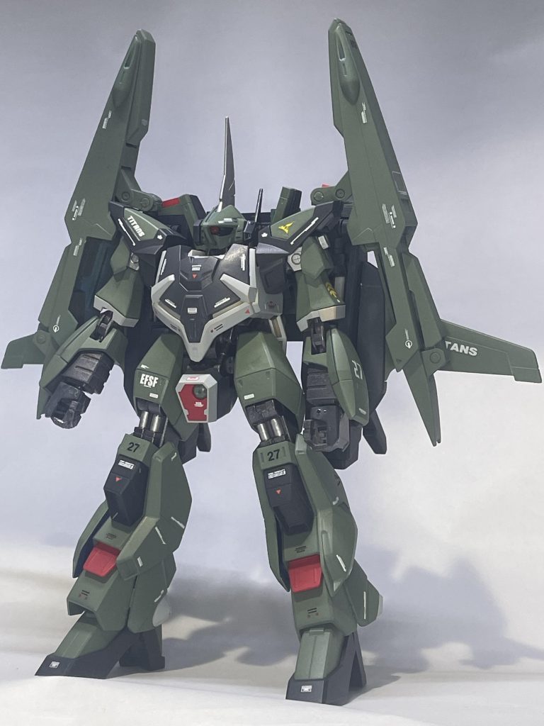 HGスーパーバーザム。先日購入したスーパーガンダム付属のGディフェンサーがバーザムに装着できるときき、以前作ったバーザムに装着してみました。