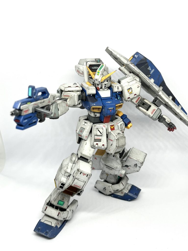 ちょっとアクション。ヘイズルカッコいいな〜。マークⅡのようなマッシブな体型がいい。あまり知らないけど、マークⅡに繋がってるんでしたっけ。