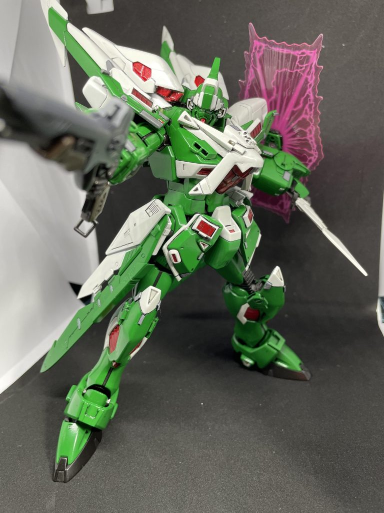 腰のバインダーはフリーダムから拝借して少し形状変化させました。