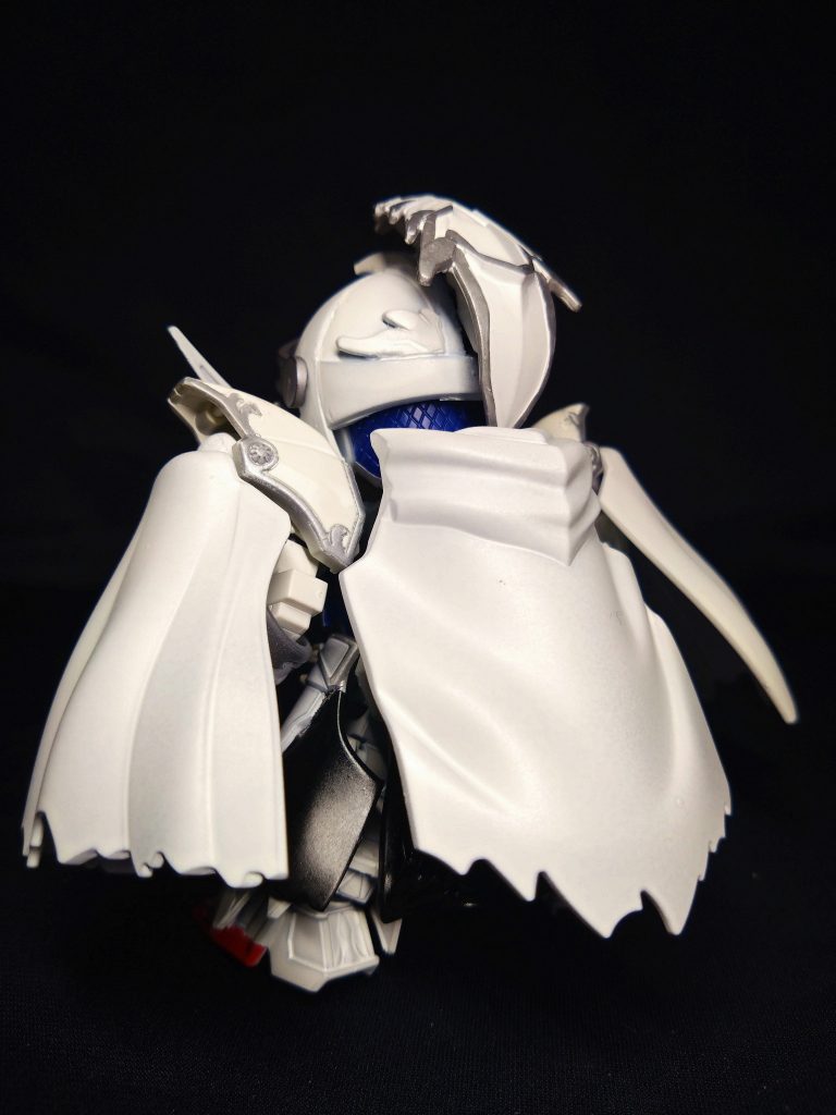 レイフガンダムGP04の流用です。原作のホワイトドールの石像のイメージです。