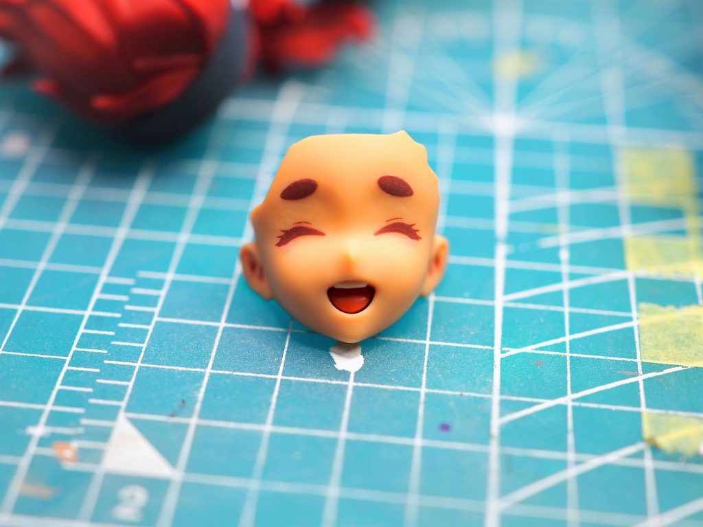 歯はキットのランナーから切り出して貼って作りました。アニメでスレッタの笑顔は歯が印象的だなぁと思ったので!閲覧ありがとうございました
