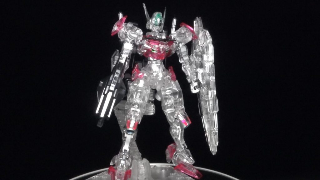 蛍光クリアで塗装したので、通常なら見た目は普通のクリアカラーです。