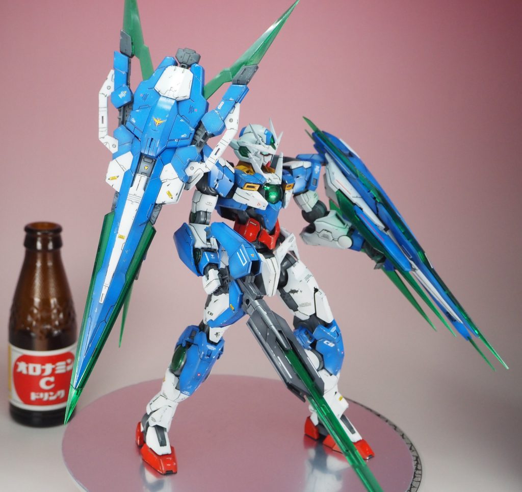 左右のユニットが目を引きますが、意外と自立もいけます。