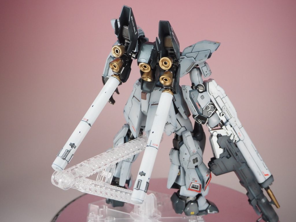 大推力を感じさせるバーニアですね。