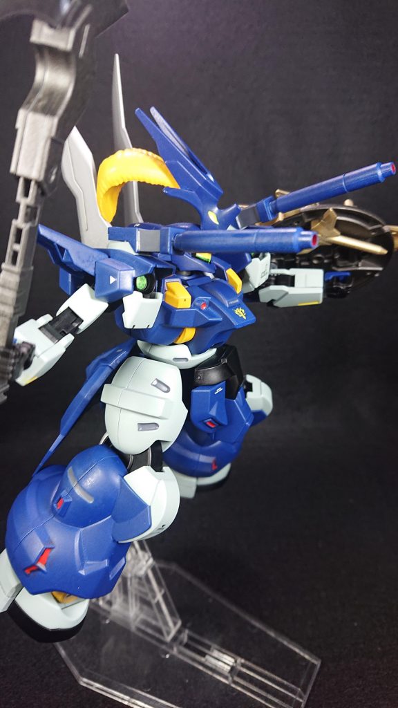 部分塗装にタミヤのエナメル塗料・クロームシルバー・フラットブラック・フラットイエロー・フラットレッド・ダークグレイセンサー部分にはMr.メタリックカラーGX・メタルイエローグリーン