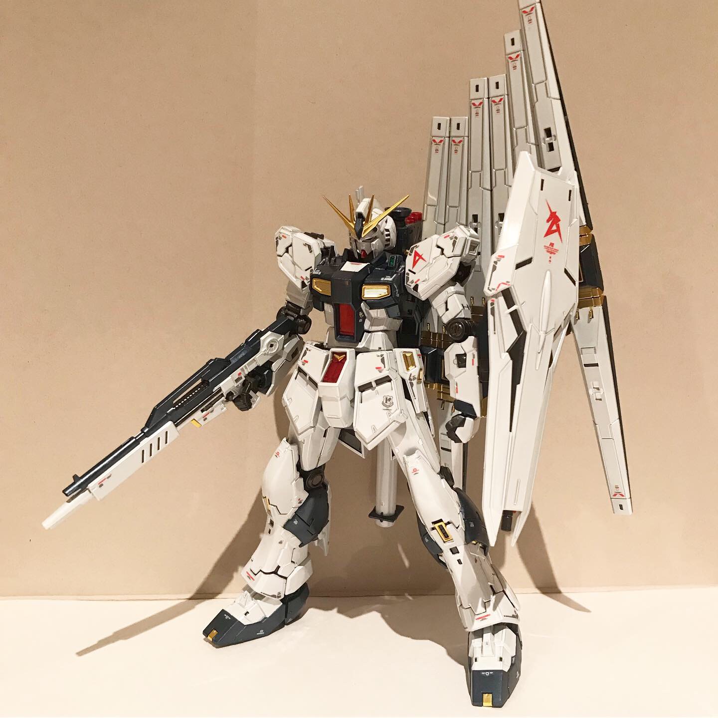 RG νガンダム チタニウムフィニッシュ｜use-kさんのガンプラ作品